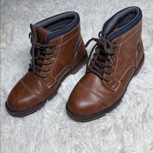 Sonoma Gray and Blue Textured boots for big boy size 4